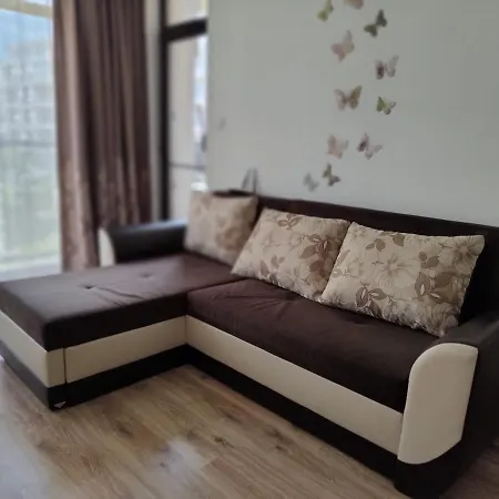 Aivasovski Park - Meters Away From Pomorie