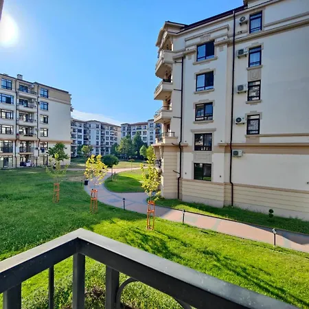 Aivasovski Park - Meters Away From *