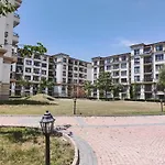 Aivasovski Park - Meters Away From Gmina Pomorie